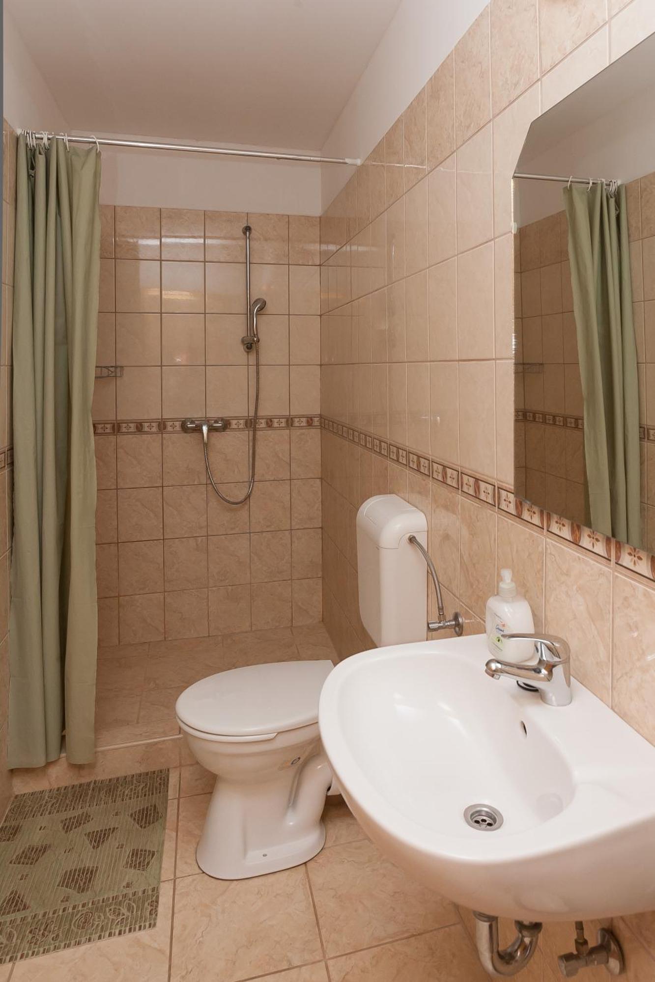 Paratlan Apartmanhaz Szilvásvárad エクステリア 写真