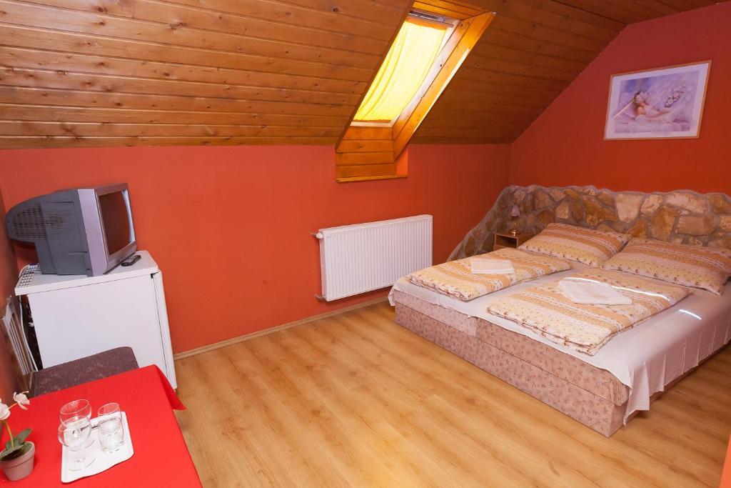 Paratlan Apartmanhaz Szilvásvárad エクステリア 写真